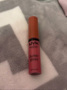 NYX Butter Gloss - Coral Pink Shine